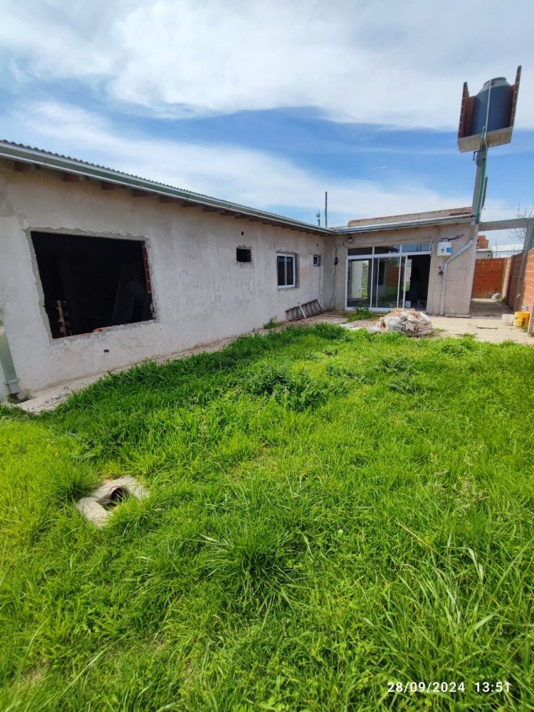 HERMOSA CASA EN BARRIO SUPER TRANQUILO Y SEGURO!