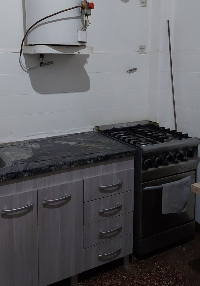 CASA DE DOS DORMITORIOS A LA VENTA
