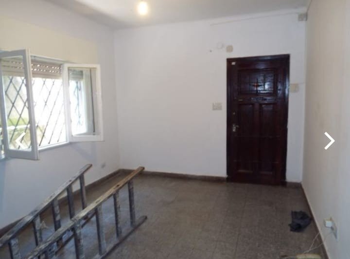 CASA DE DOS DORMITORIOS A LA VENTA