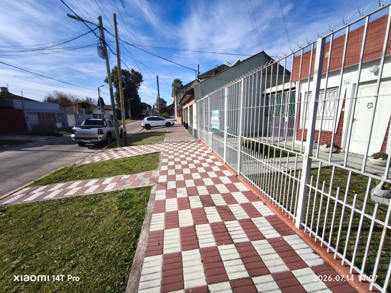 CASA ESTILO AMERICANA MUY BIEN UBICADA