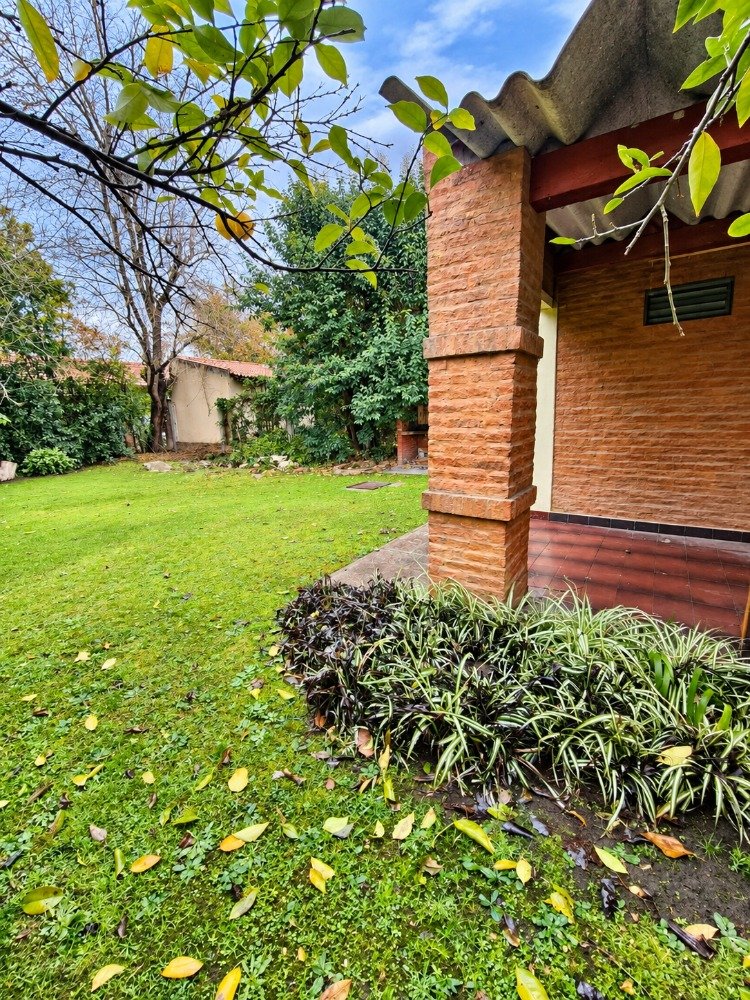 HERMOSA CASA QUINTA CON PILETA