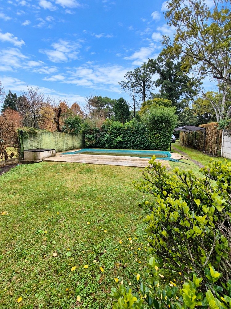 HERMOSA CASA QUINTA CON PILETA