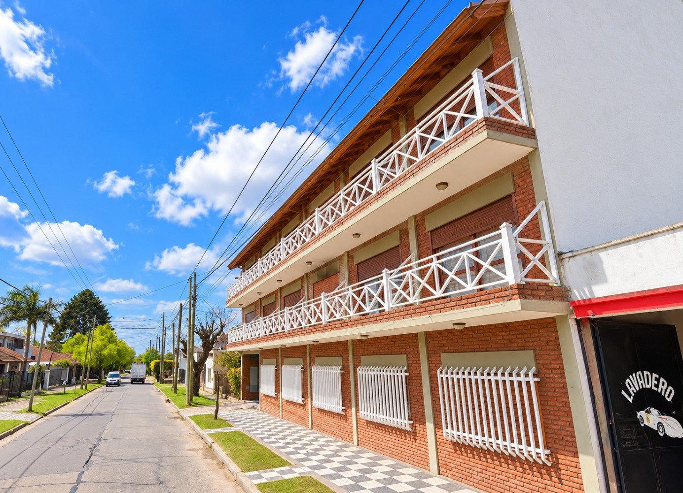HERMOSO DPTO 2 DORMITORIOS c/COCHERA