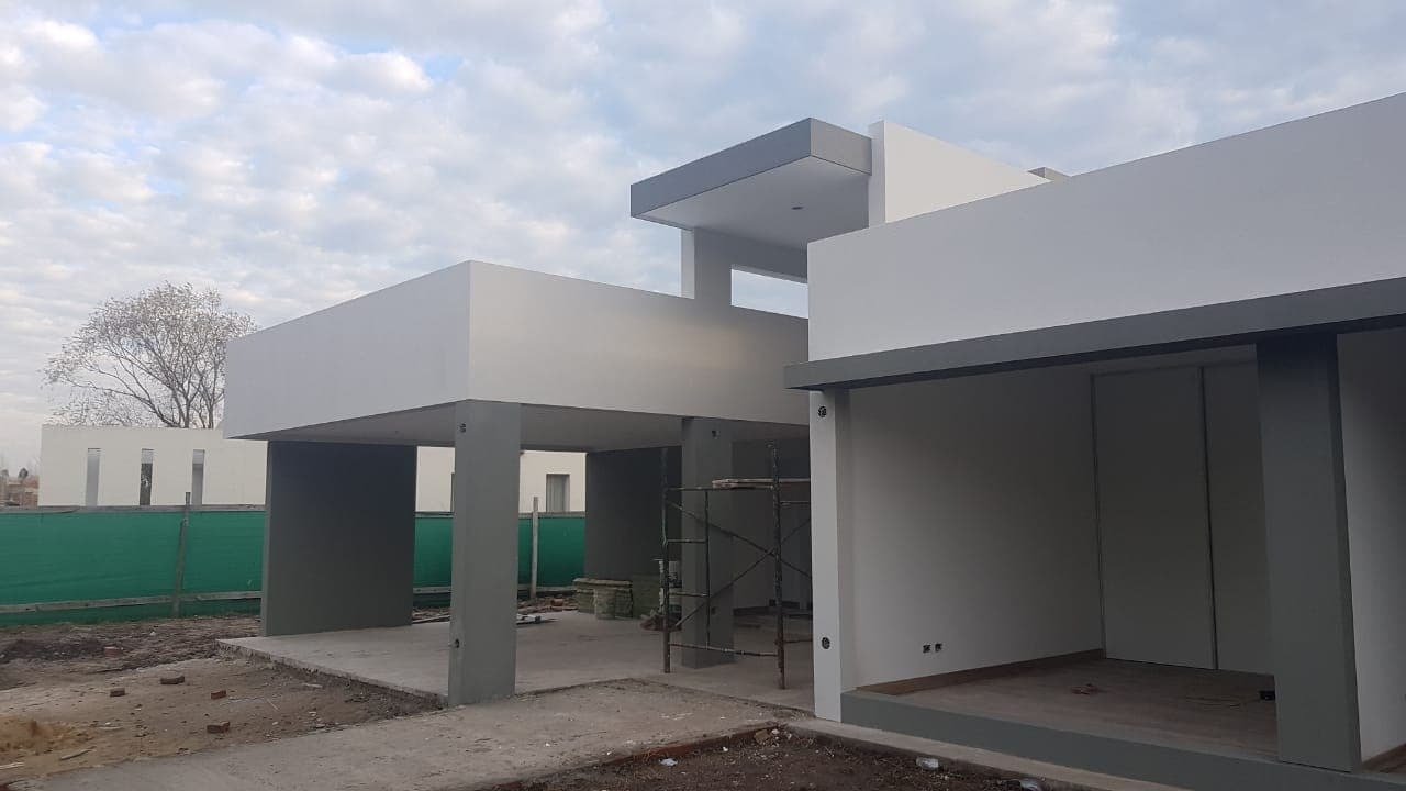 INMUEBLE DE CATEGORÍA EN VENTA 