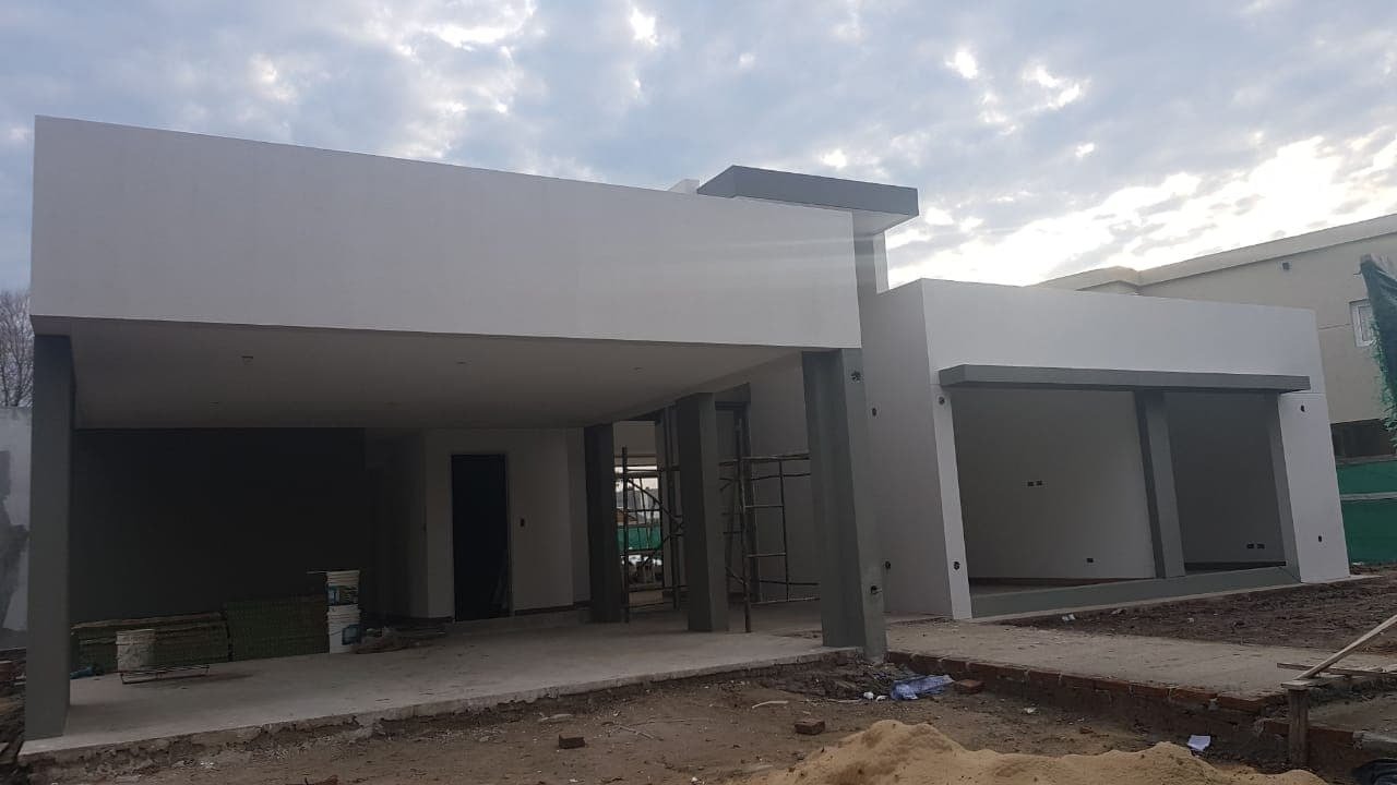 INMUEBLE DE CATEGORÍA EN VENTA 