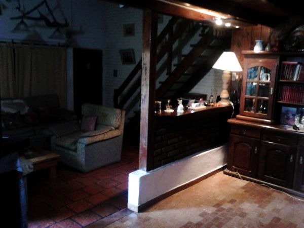 CASA +4 AMBIENTES EN VENTA 