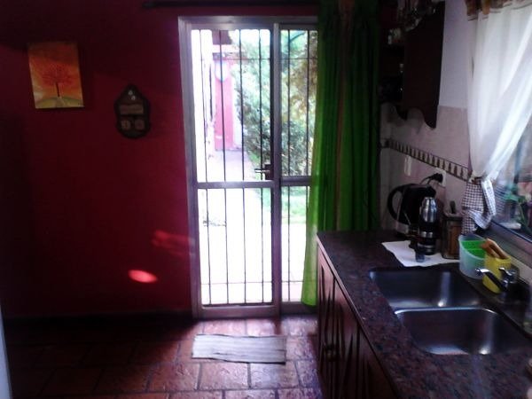 CASA +4 AMBIENTES EN VENTA 