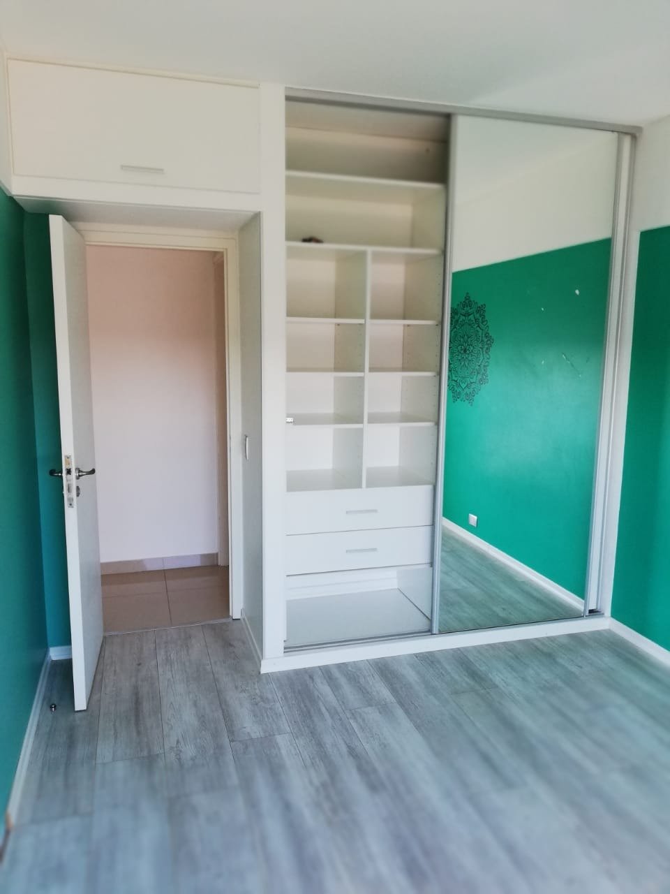 SEMIPISO DE CATEGORÍA EN VENTA 
