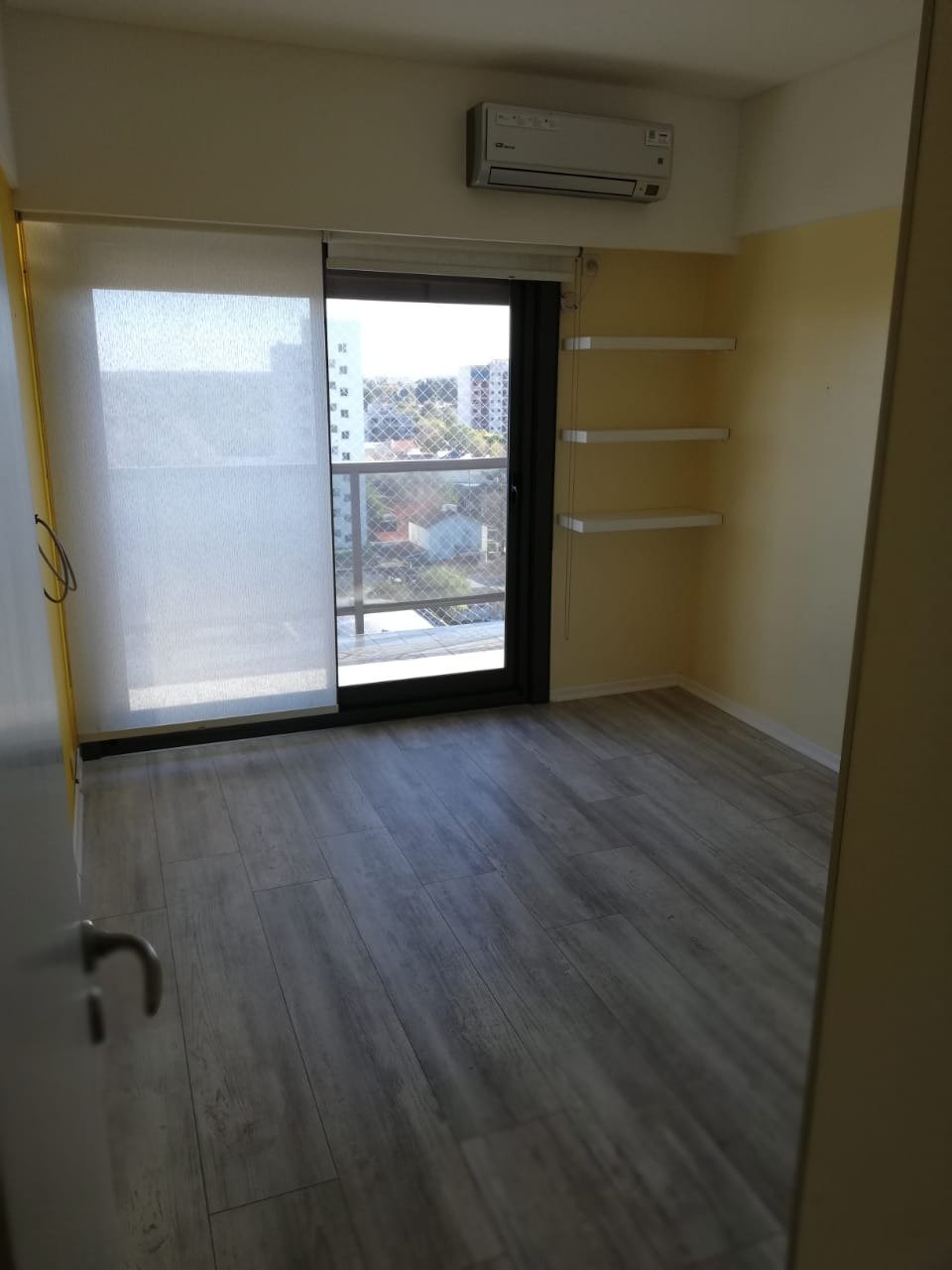 SEMIPISO DE CATEGORÍA EN VENTA 