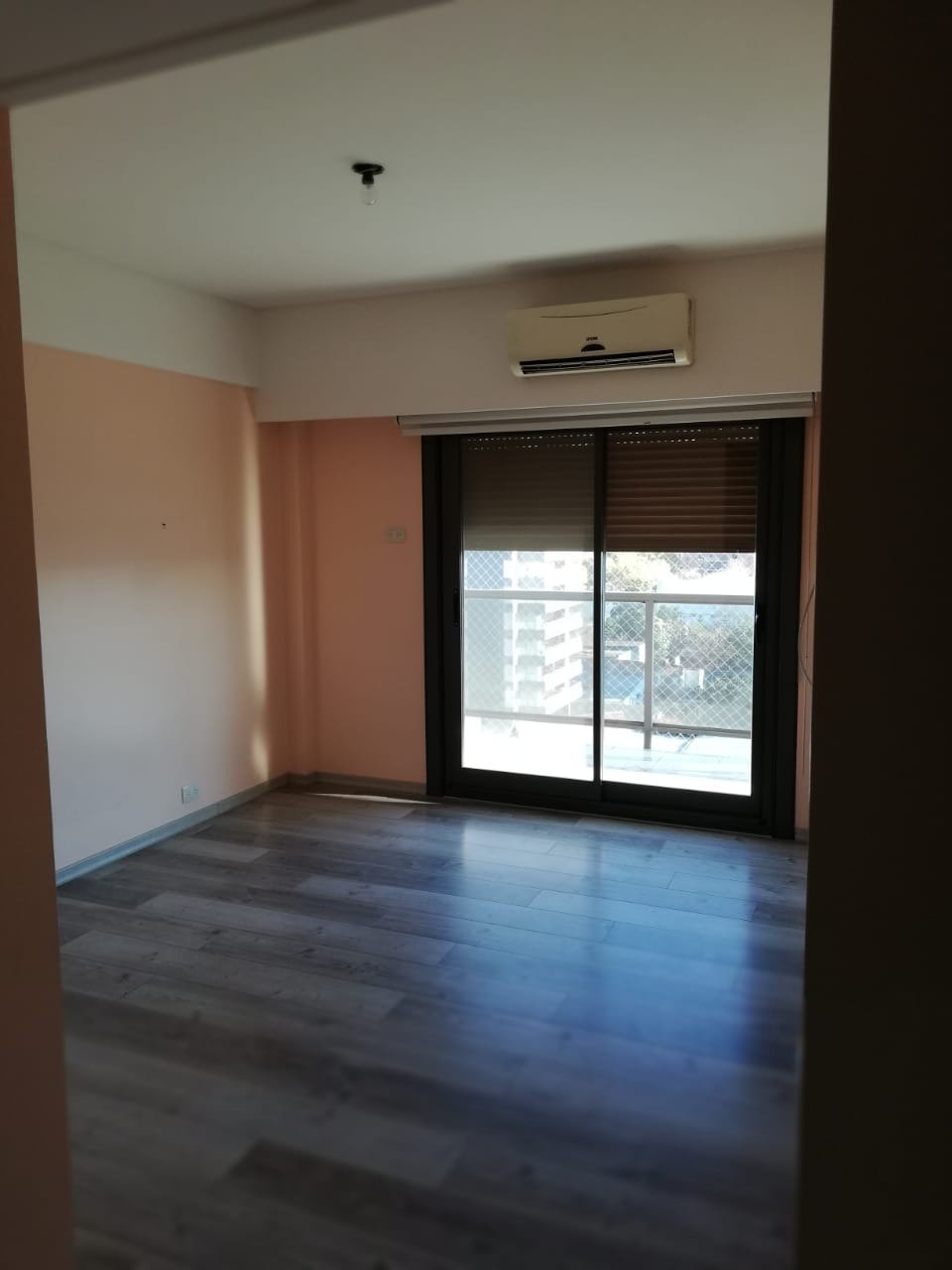 SEMIPISO DE CATEGORÍA EN VENTA 