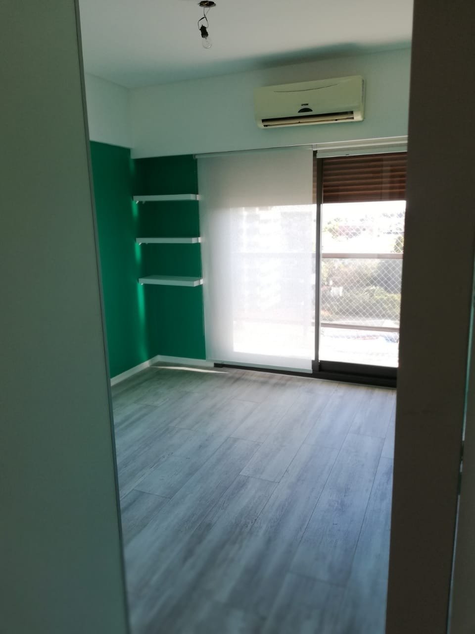SEMIPISO DE CATEGORÍA EN VENTA 
