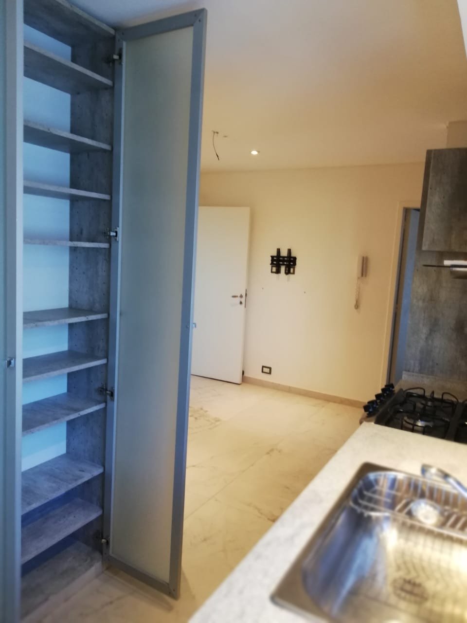 SEMIPISO DE CATEGORÍA EN VENTA 