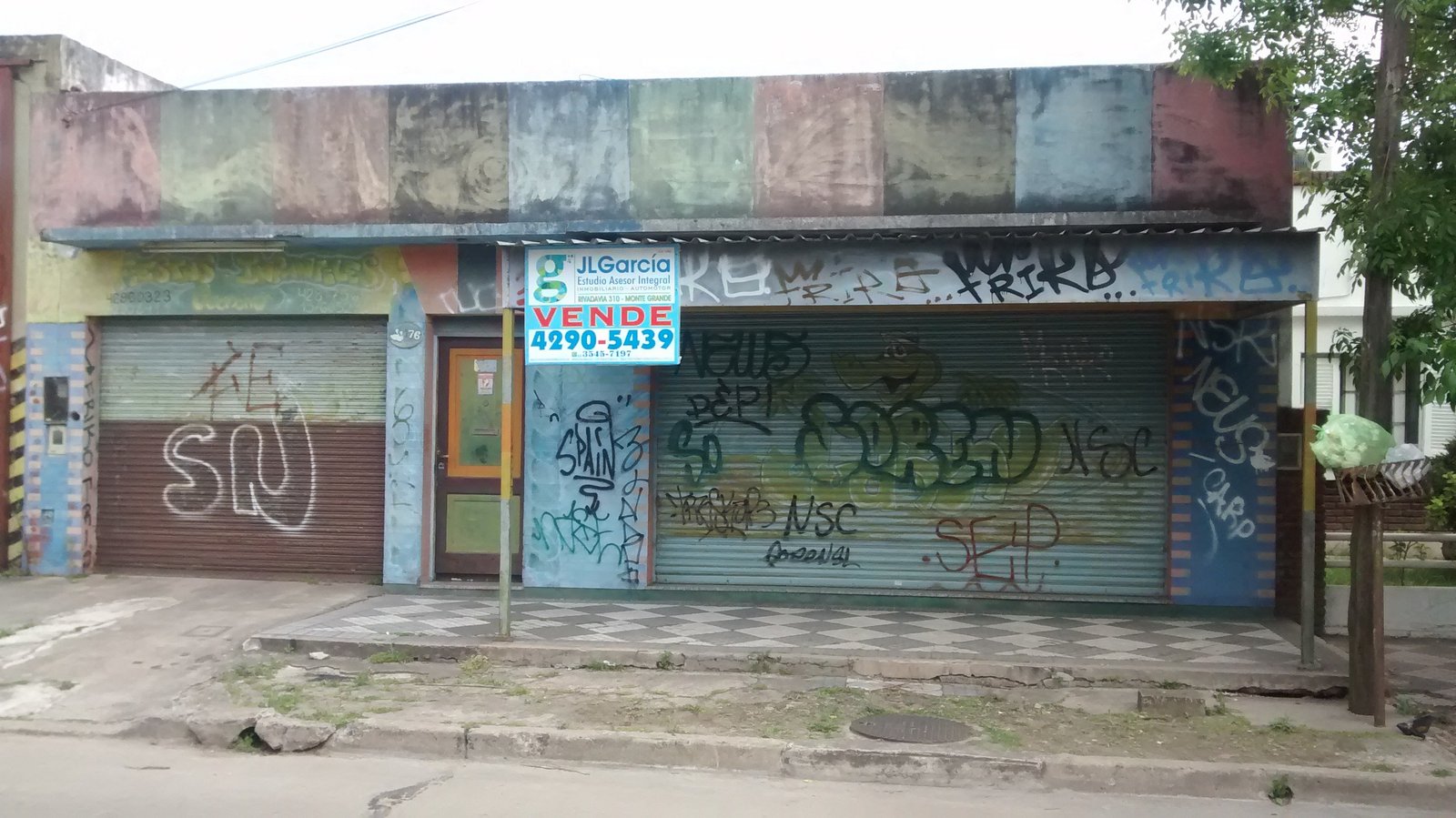 LOCAL CON VIVIENDA EN VENTA 