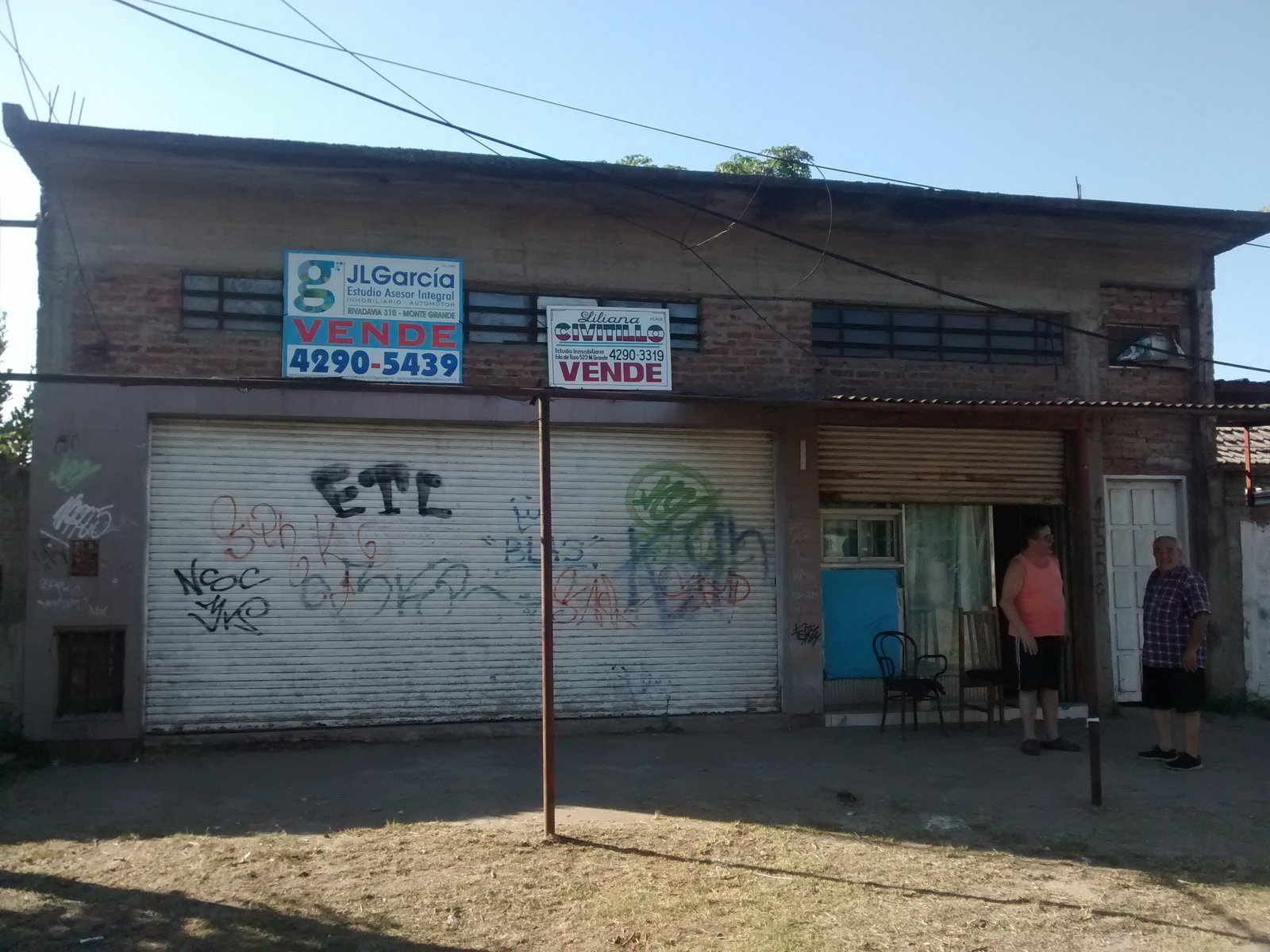 LOCALES EN VENTA SOBRE IMPORTANTE AVENIDA 