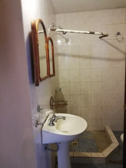 GALPÓN CON VIVIENDA 