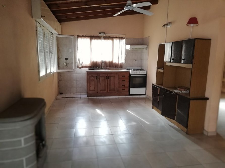 GALPÓN CON VIVIENDA 