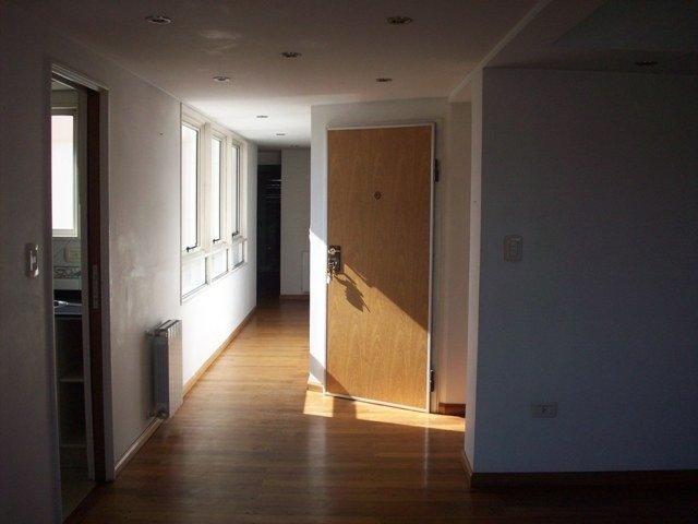 PISO EN VENTA CON COCHERA 