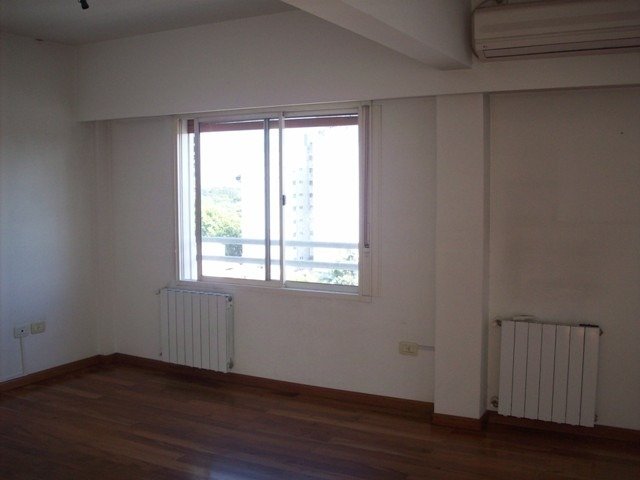 PISO EN VENTA CON COCHERA 