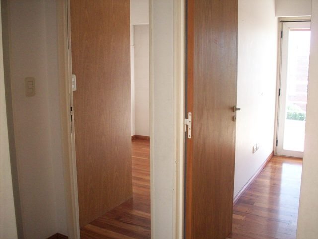 PISO EN VENTA CON COCHERA 