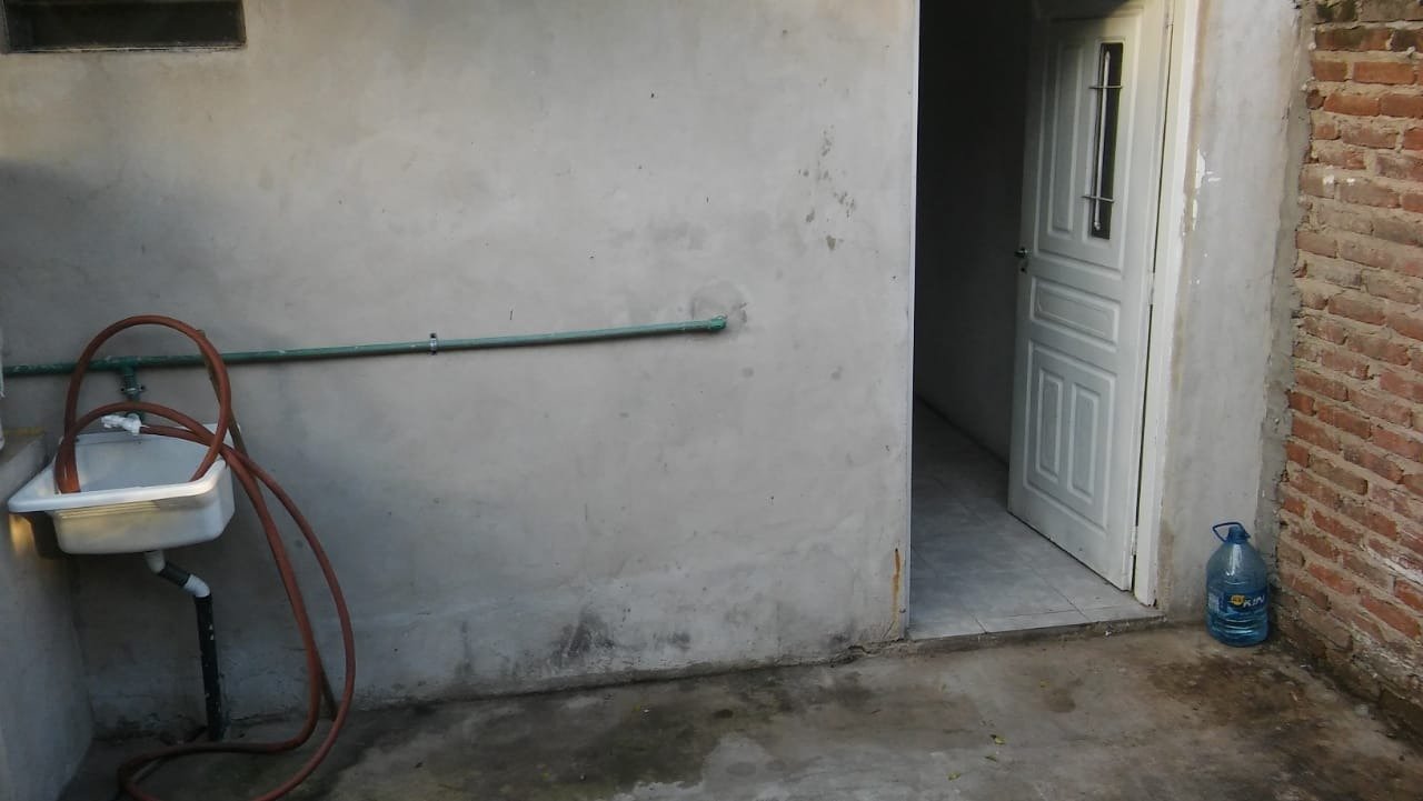 CASA + DEPARTAMENTOS EN VENTA